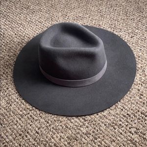 Beautiful wool hat! fedora!